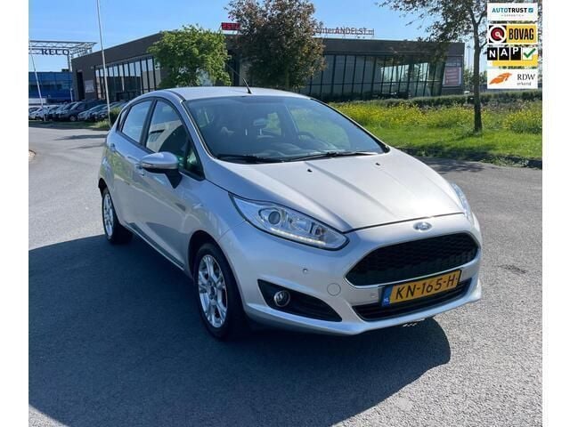 Occasion Ford Fiesta Style 80 PK (58 kW) 2016 Grijs, metallic lak Hatchback