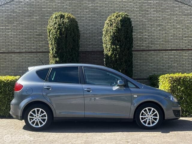 Occasion Seat Altea Copa 105 PK (77 kW) 2013 Grijs MPV