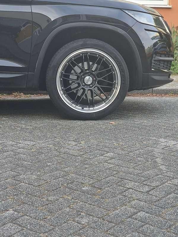 Gebruikt 2018 Skoda Kodiaq LAURIN & KLEMENT SUV | € 21.000 (Eerlijke prijs) - Afbeelding 1/4