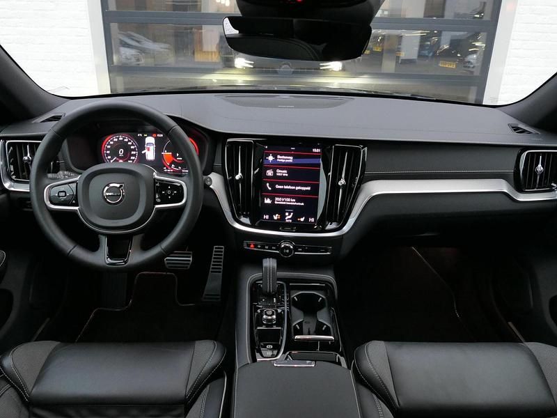 Occasion Volvo V60 Plus 456 PK (335 kW) 2022 Zwart Stationwagen