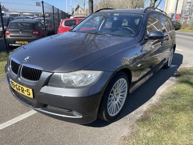 Occasion BMW 318 143 PK (105 kW) 2008 Grijs, metallic lak Stationwagen