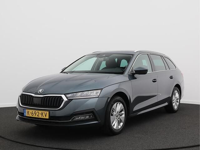 Grijs Gebruikt 2021 Skoda Octavia Business Line Stationwagen | € 17.450 (Eerlijke prijs) - Afbeelding 1/4