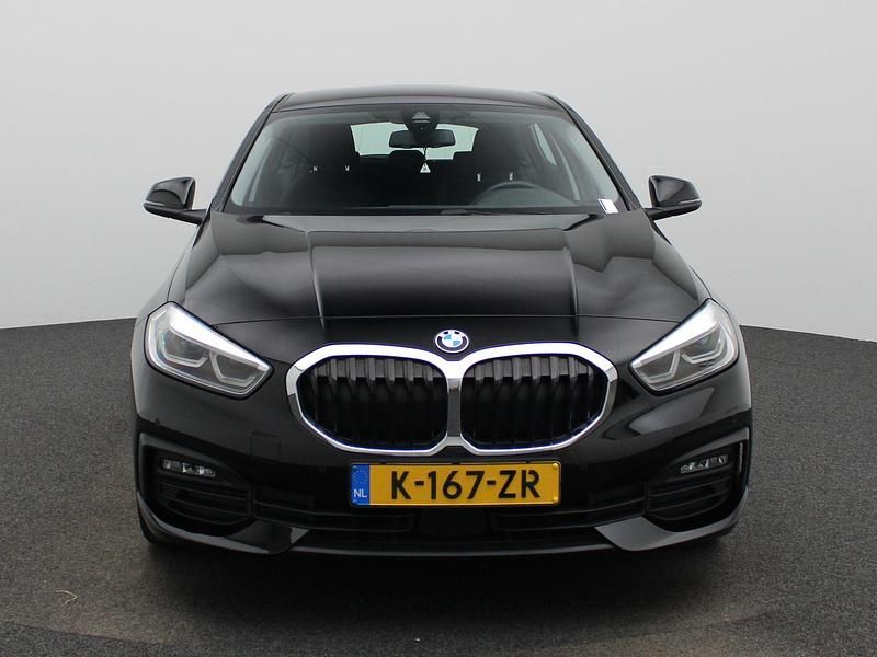 Occasion BMW 118 Executive 136 PK (100 kW) 2021 Zwart Hatchback