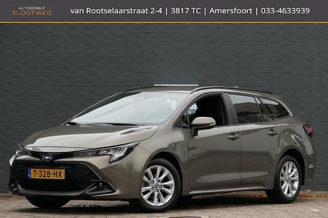 Groen Gebruikt 2023 Toyota Corolla Stationwagen | € 25.850 (Goede deal) - Afbeelding 1/4