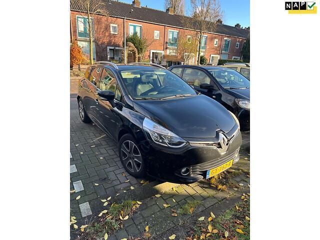 Zwart (metallic) Gebruikt 2015 Renault Clio GrandTour Night&Day Stationwagen | € 3.750 (Duur) - Afbeelding 1/4