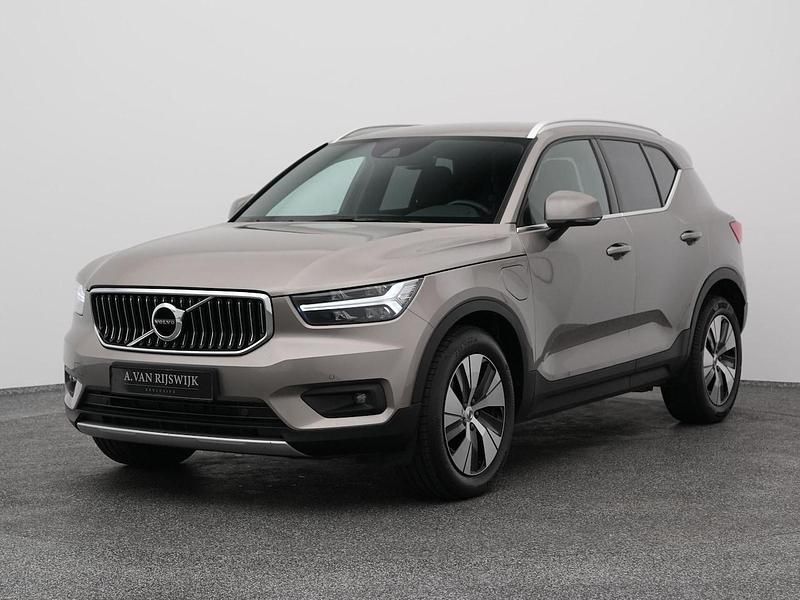 Grijs Occasion 2020 Volvo XC40 Business Edition SUV | € 24.700 (Super prijs) - Afbeelding 1/4