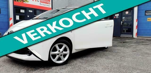 Wit Gebruikt 2016 Toyota Aygo Hatchback | € 6.499 (Super prijs) - Afbeelding 1/4