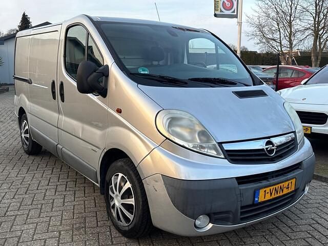 Occasion Opel Vivaro 114 PK (83 kW) 2011 Zilver MPV