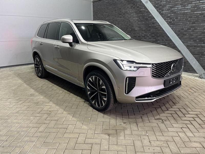 Nieuw Volvo XC90 Ultra 310 PK (228 kW) 2025 Bruin SUV