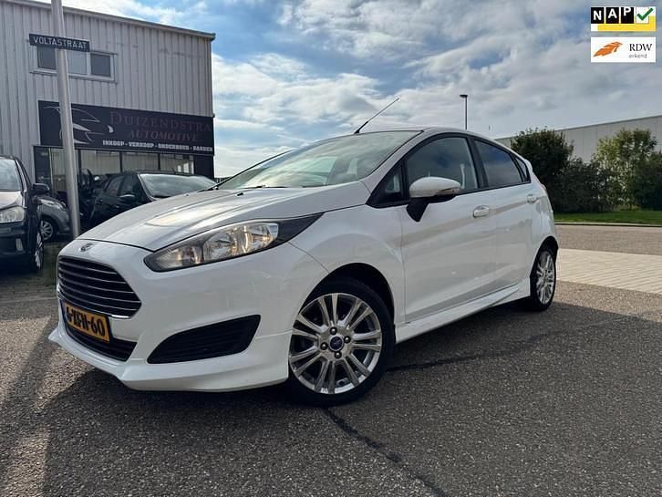 Wit Gebruikt 2014 Ford Fiesta Hatchback | € 5.950 (Eerlijke prijs) - Afbeelding 1/4