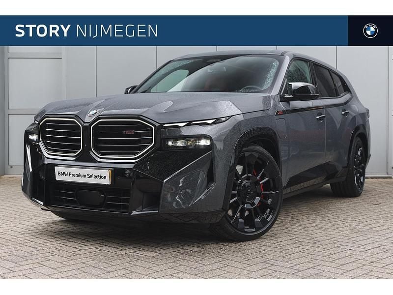 Grijs Gebruikt 2024 BMW XM Executive SUV | € 157.950 (Duur) - Afbeelding 1/4