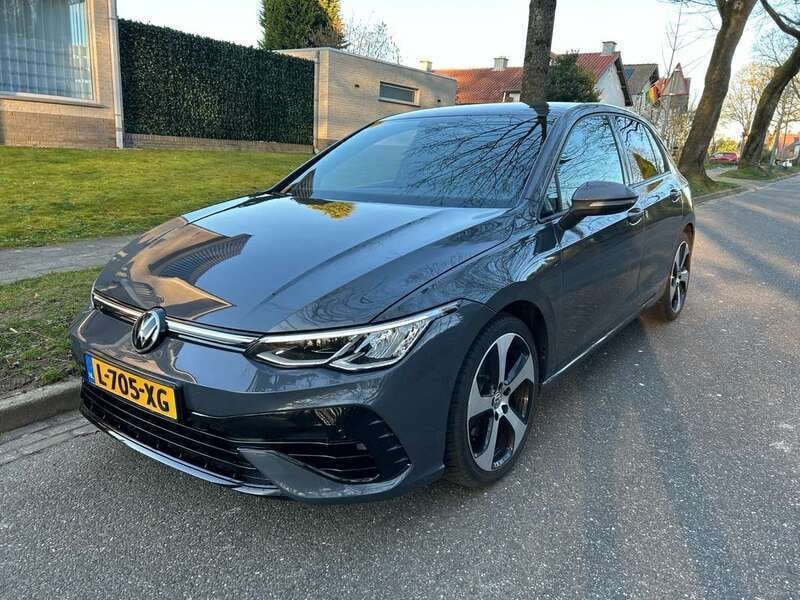 Grijs Gebruikt 2021 VW Golf VIII R Stationwagen | € 19.950 - Afbeelding 1/4