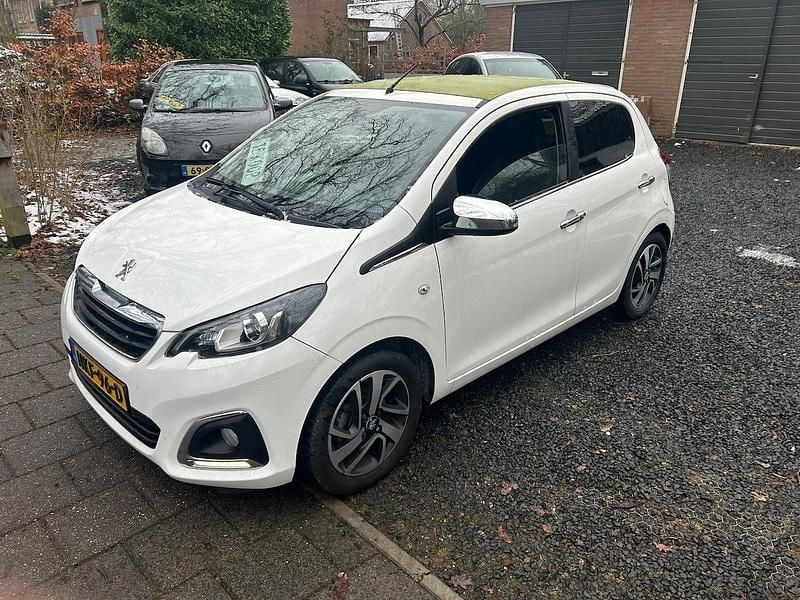 Wit Occasion 2018 Peugeot 108 GT-line Hatchback | € 7.995 (Super prijs) - Afbeelding 1/4