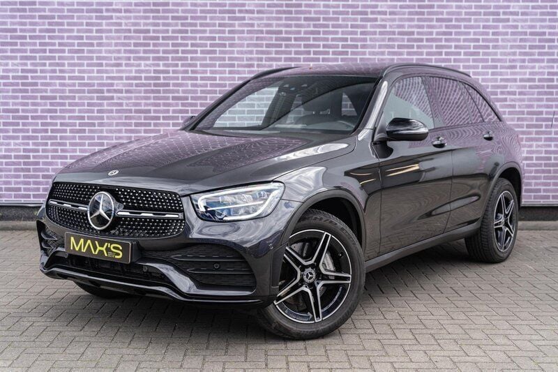 Grijs Gebruikt 2022 Mercedes GLC300 Premium SUV | € 49.399 (Goede deal) - Afbeelding 1/4