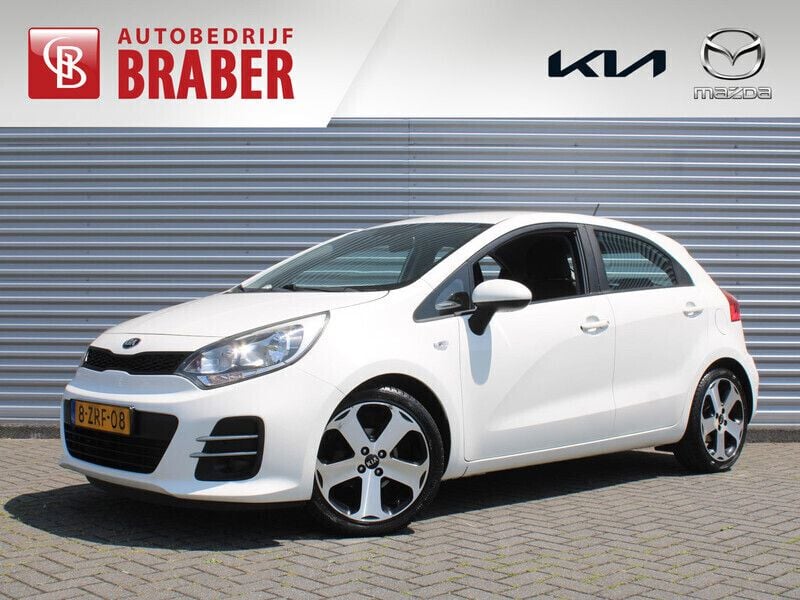 Wit Gebruikt 2015 Kia Rio Comfort Hatchback | € 8.817 (Eerlijke prijs) - Afbeelding 1/4