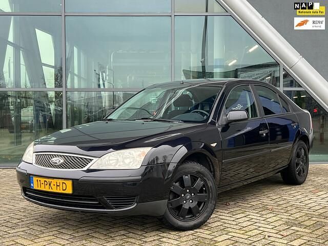 Zwart Occasion 2004 Ford Mondeo Ambiente Hatchback | € 1.749 (Goede deal) - Afbeelding 1/4