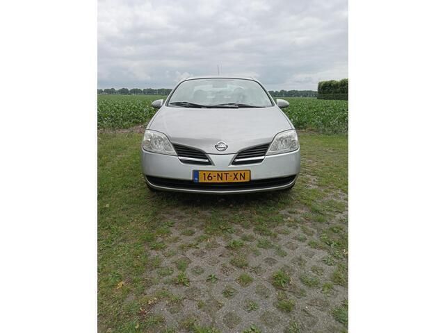 Grijs, metallic lak Gebruikt 2004 Nissan Primera Visia Sedan | € 1.950 (Iets duurder) - Afbeelding 1/4
