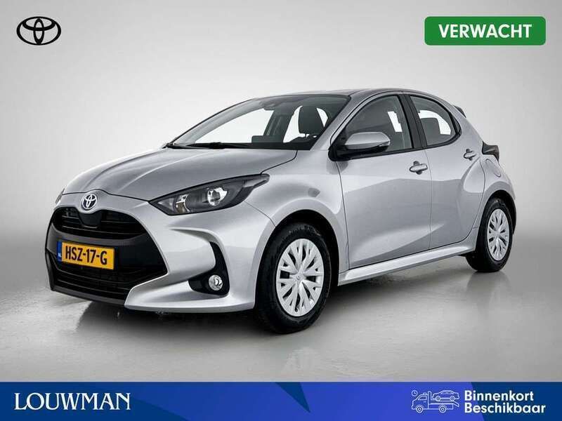 Zilver Gebruikt 2024 Toyota Yaris Active Hatchback | € 23.445 (Eerlijke prijs) - Afbeelding 1/3