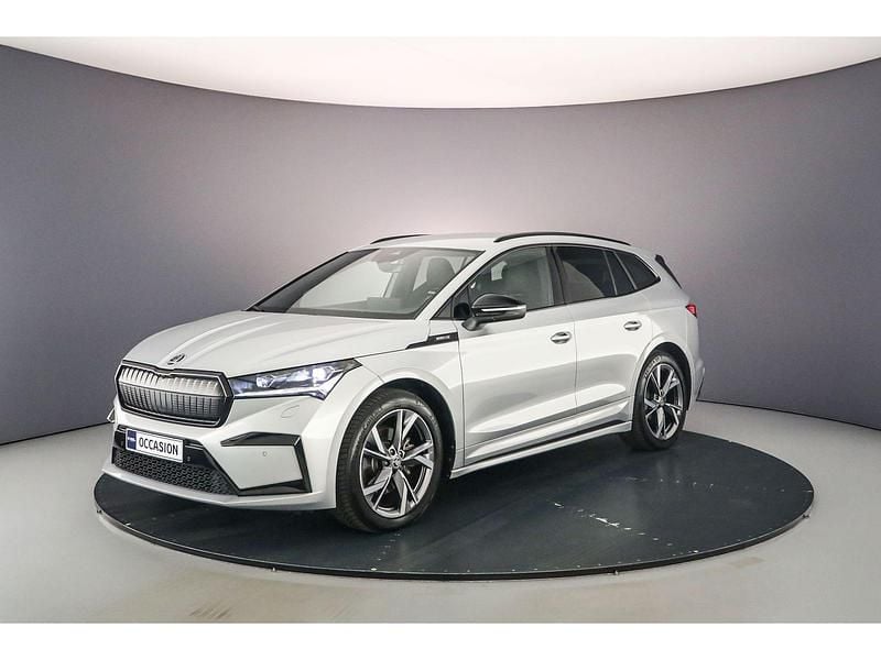 Brilliant silver Gebruikt 2023 Skoda Enyaq iV SportLine SUV | € 32.400 (Eerlijke prijs) - Afbeelding 1/4