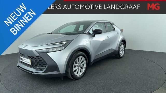 Grijs Gebruikt 2024 Toyota C-HR Active SUV | € 31.750 (Super prijs) - Afbeelding 1/4
