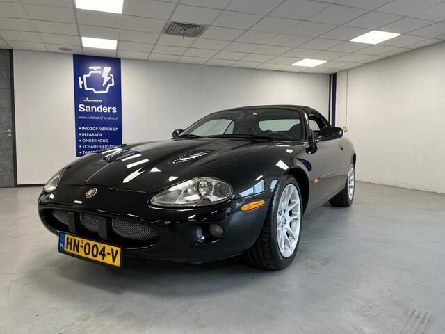 Zwart Gebruikt 1998 Jaguar XKR Cabriolet | € 16.500 - Afbeelding 1/4