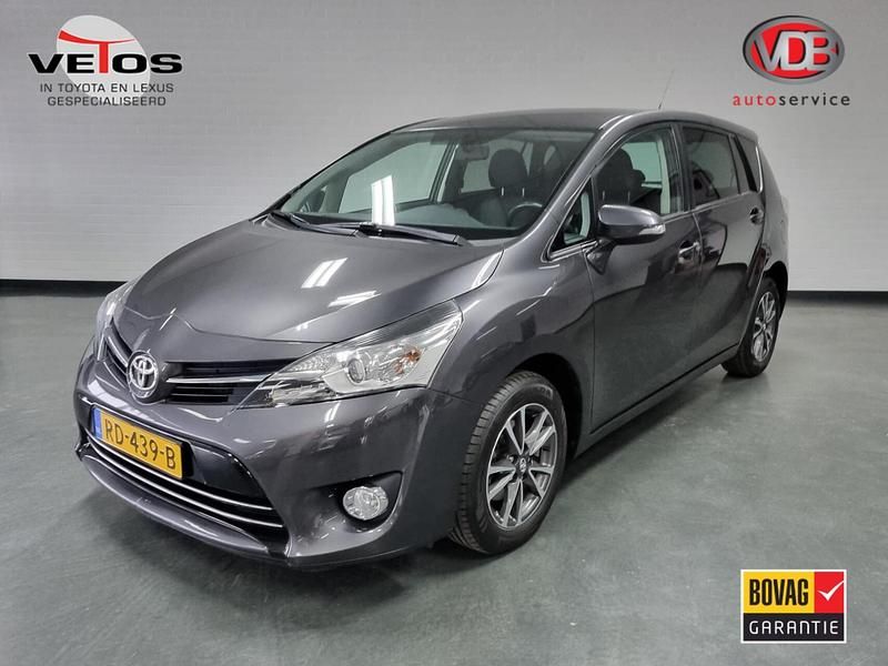 Grijs Gebruikt 2013 Toyota Verso Business Edition MPV | € 12.990 (Eerlijke prijs) - Afbeelding 1/4