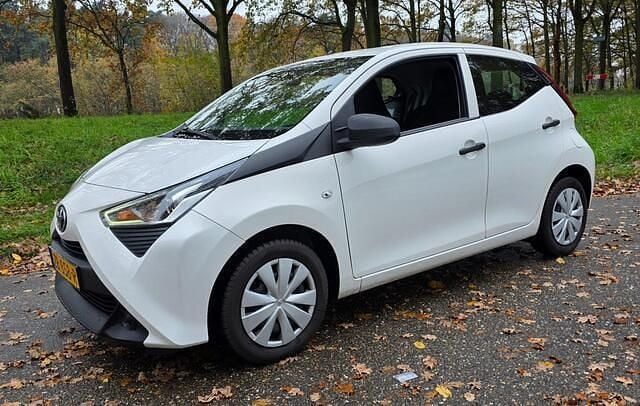 Occasion Toyota Aygo 72 PK (52 kW) 2019 Wit Hatchback