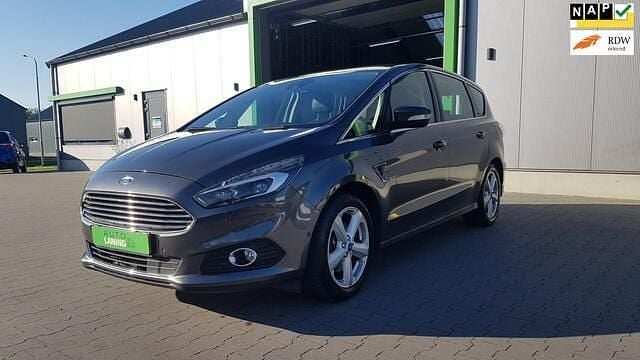 Grijs Gebruikt 2017 Ford S-MAX Titanium MPV | € 12.997 (Eerlijke prijs) - Afbeelding 1/4