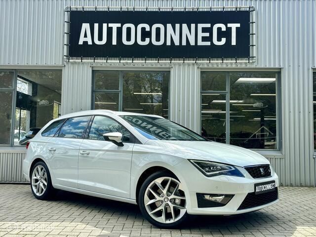 Wit Gebruikt 2016 Seat Leon ST FR Stationwagen | € 13.250 (Eerlijke prijs) - Afbeelding 1/4