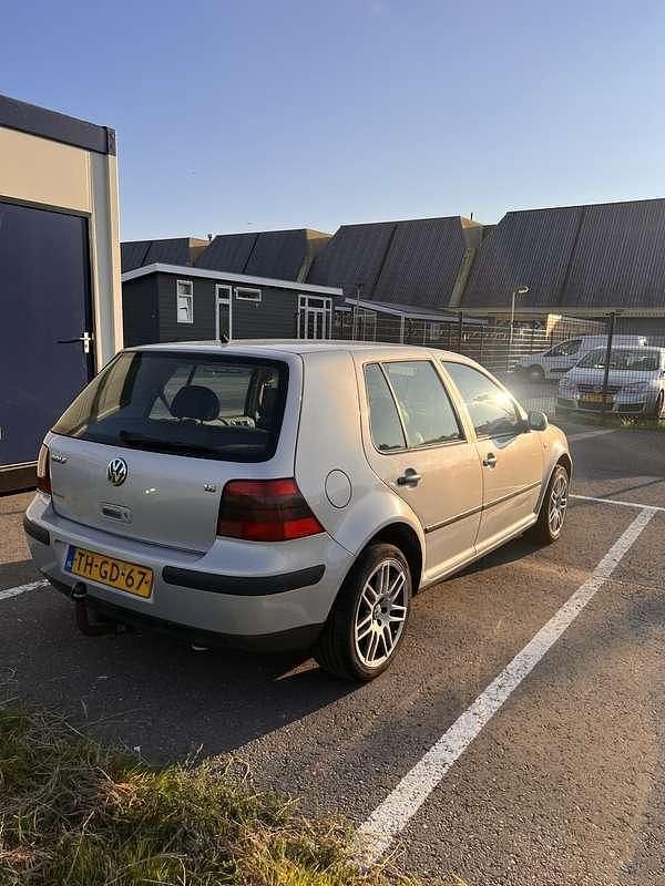 Grijs Gebruikt 1998 VW Golf IV Trendline Hatchback | € 1.750 (Eerlijke prijs) - Afbeelding 1/4