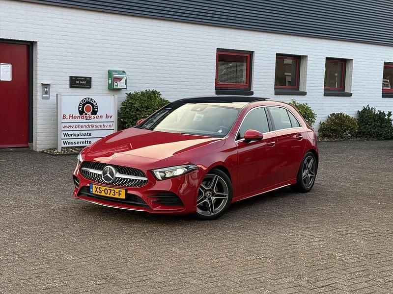 Rood Occasion 2019 Mercedes A200 Business Hatchback | € 19.950 (Eerlijke prijs) - Afbeelding 1/4