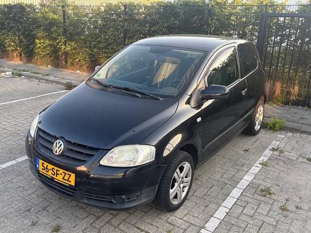Zwart Gebruikt 2006 VW Fox Hatchback | € 1.300 (Eerlijke prijs) - Afbeelding 1/4