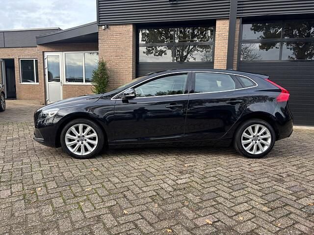 Occasion Volvo V40 Momentum 120 PK (88 kW) 2015 Zwart Hatchback