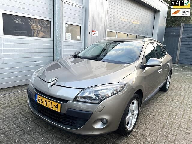 Occasion Renault Mégane GrandTour 110 PK (80 kW) 2010 Beige (metallic) Stationwagen