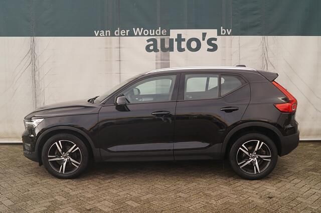 Zwart Occasion 2020 Volvo XC40 Business Edition SUV | € 20.900 (Goede deal) - Afbeelding 1/4