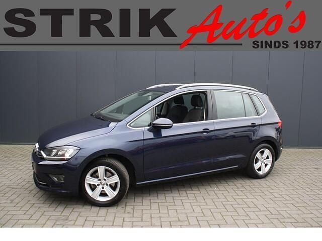 Blauw (metallic) Occasion 2014 VW Golf Sportsvan Highline MPV | € 9.489 (Eerlijke prijs) - Afbeelding 1/4