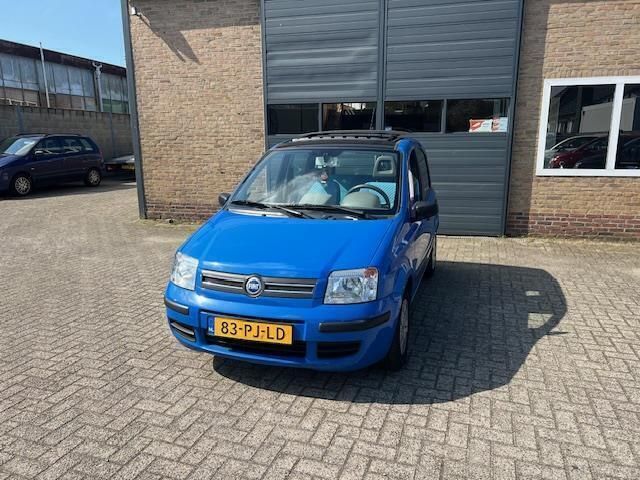 Blauw Gebruikt 2004 Fiat Panda Dynamic Hatchback | € 1.390 (Iets duurder) - Afbeelding 1/4