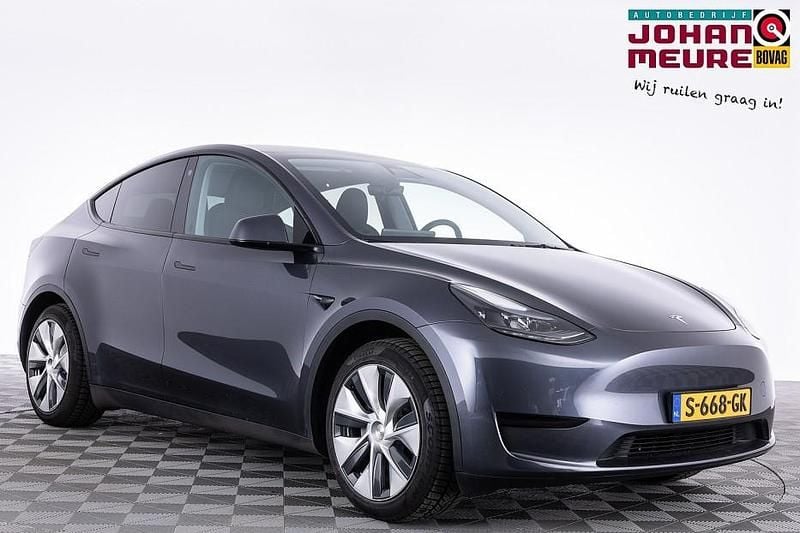 Grijs Occasion 2023 Tesla Model Y RWD SUV | € 33.900 (Eerlijke prijs) - Afbeelding 1/4