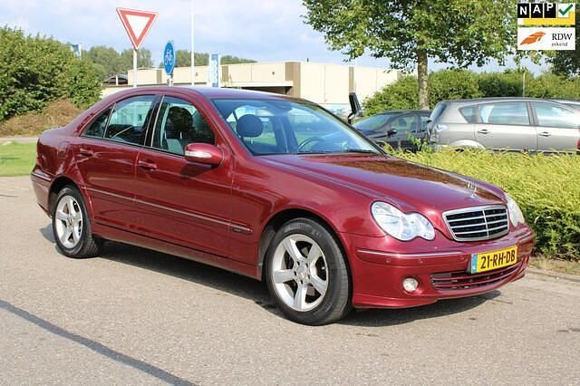 Occasion Mercedes C200 Avantgarde 163 PK (119 kW) 2005 Rood Sedan