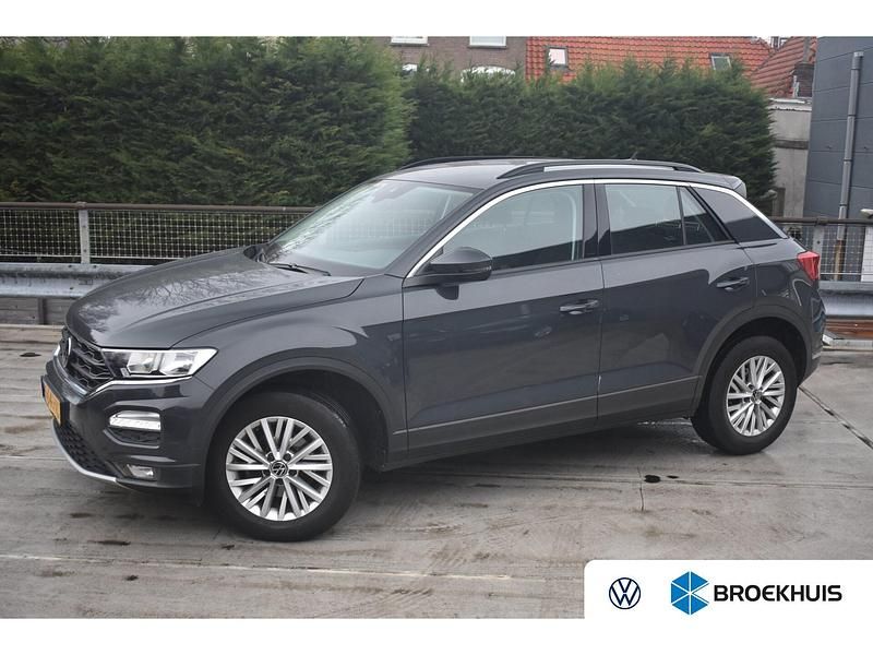 Grijs Occasion 2021 VW T-Roc Style SUV | € 25.300 (Goede deal) - Afbeelding 1/4