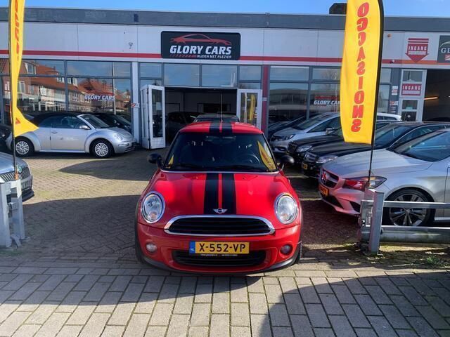 Rood Gebruikt 2013 Mini ONE Sport Hatchback | € 4.995 (Iets duurder) - Afbeelding 1/4