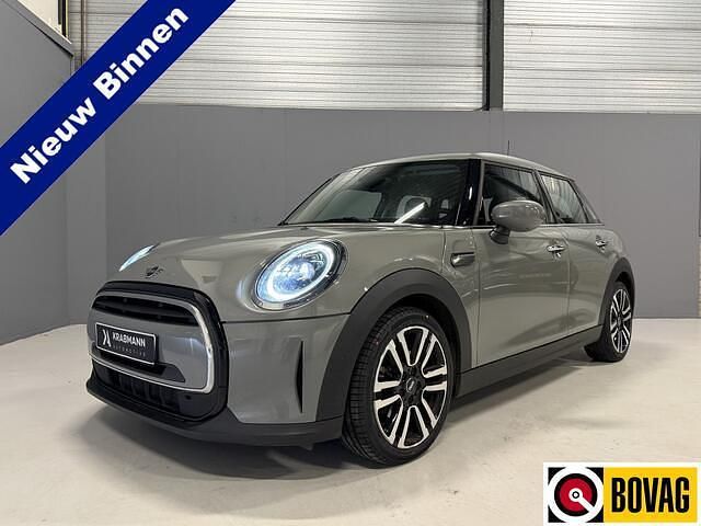 Grijs (metallic) Gebruikt 2021 Mini ONE Classic Hatchback | € 19.999 (Eerlijke prijs) - Afbeelding 1/4