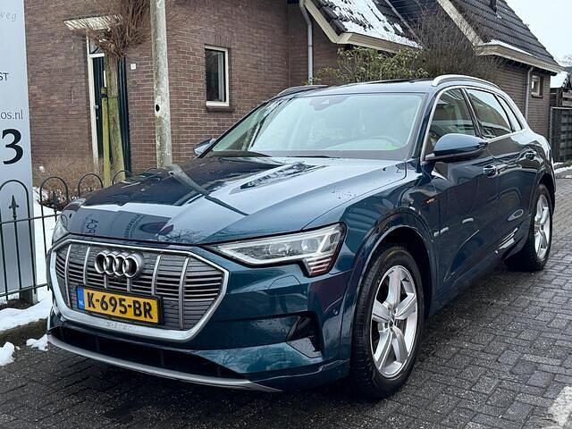 Blauw Occasion 2020 Audi e-tron Business SUV | € 24.995 (Eerlijke prijs) - Afbeelding 1/4