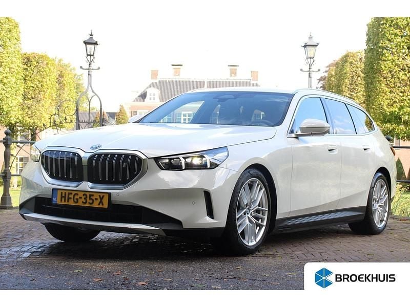 Wit Occasion 2025 BMW i5 Sedan | € 55.900 - Afbeelding 1/4