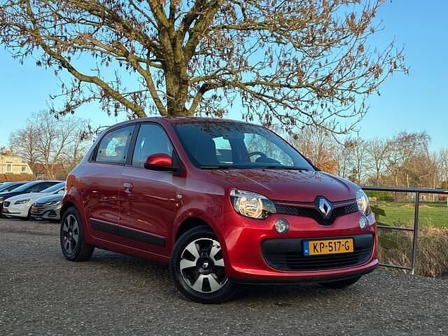 Rood Gebruikt 2016 Renault Twingo SE Hatchback | € 4.975 (Goede deal) - Afbeelding 1/4