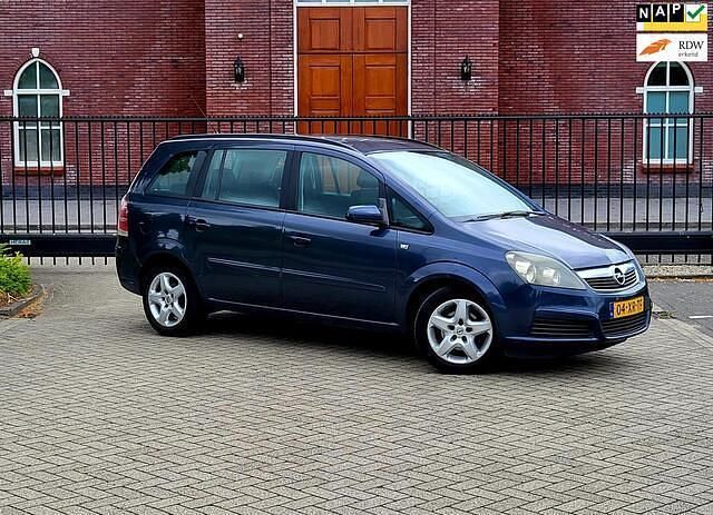 Grijs Gebruikt 2007 Opel Zafira Business MPV | € 2.750 (Eerlijke prijs) - Afbeelding 1/4