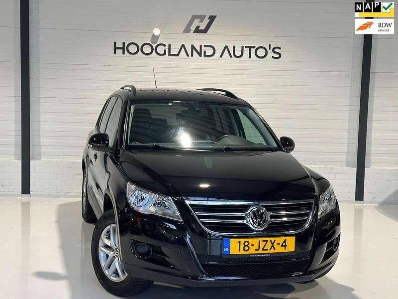 Zwart Gebruikt 2009 VW Tiguan Comfortline SUV | € 7.450 (Eerlijke prijs) - Afbeelding 1/4