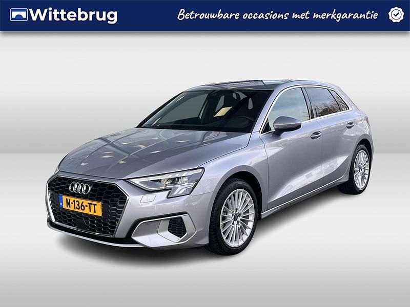 Grijs Occasion 2022 Audi A3 Sportback Advanced Hatchback | € 24.950 (Super prijs) - Afbeelding 1/2