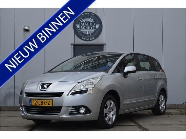 Grijs Gebruikt 2010 Peugeot 5008 MPV | € 4.250 (Iets duurder) - Afbeelding 1/4