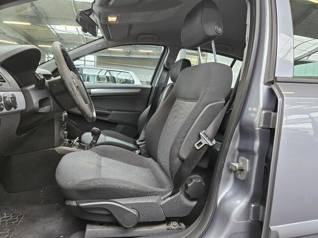 Occasion Opel Astra Edition 105 PK (77 kW) 2007 Grijs Hatchback